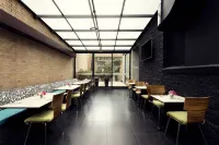 Hotel bh Parque 93