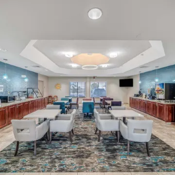 La Quinta Inn & Suites by Wyndham PCB Pier Park Area