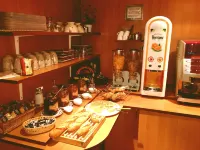 Hôtel Bosquet Pau Centre - Self Check in Budget Hotel - Desayuno