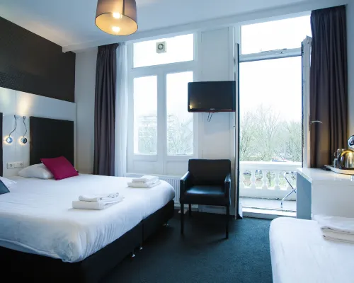 Hotel Vossius Vondelpark Hotels near VondelCS
