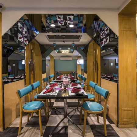 Hotel Aryaas Отели в г. Тирунелвели