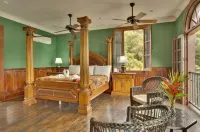 Mahogany Hall Luxury Boutique Resort Hotels in Bullet Tree Falls
