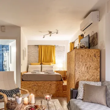 Downtown Yellow Studio - Central Secret Nest