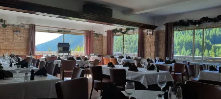 Hôtel Chastellares Отели рядом с достопримечательностью «Изола 2000»