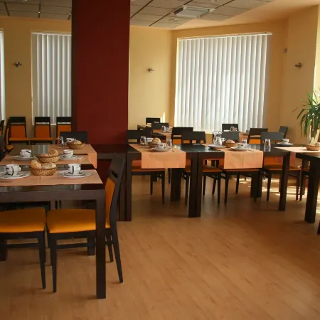 Hotel 44