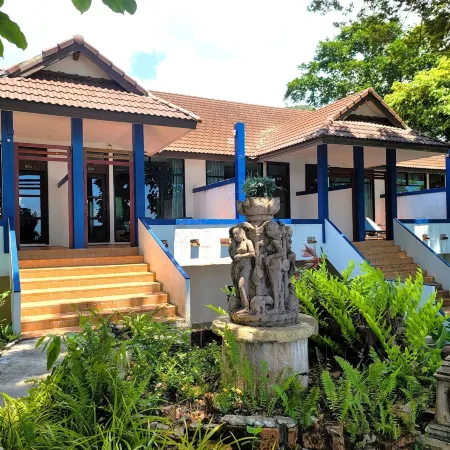 Koh Chang Cliff Beach Resort