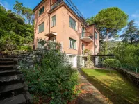La Pavona Villa Luxury Collection Hotels near Spiaggia di Porto Pidocchio