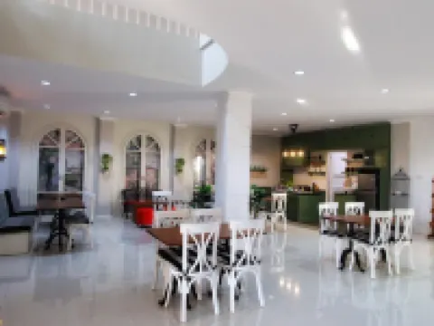 Omah Madam Bed & Breakfast Hotels in Banyumanik