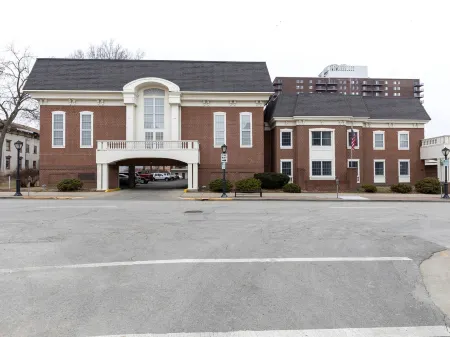 Mansion View Inn & Suites