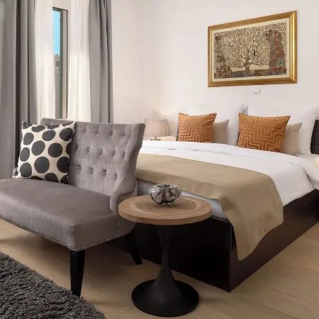 Apartments Studios 81