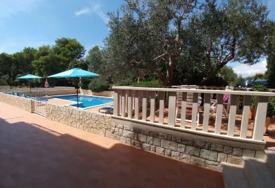 Apartments Antonio فنادق في Zvekovica
