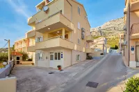 Apartments Zelic Tucepi Hotels in Tucepi