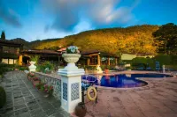 Hotel Atitlan - Pools