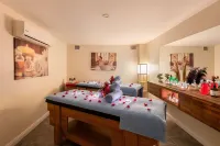 Azuu Boutique Hotel