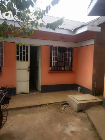 Peacock Restaurant Отели в г. Гатиту