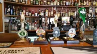 George and Abbotsford - bar