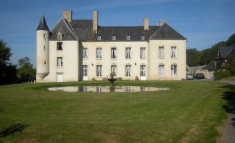 Le Château d'Asnières en Bessin - Housity