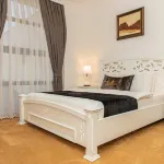 Golden Hotel