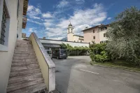 Le Servite Apartments