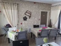 Au Bosquet Fleuri Hotels in Yzeures-sur-Creuse