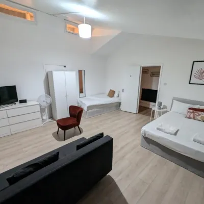نيست آند ليميتيد Hotels near ساحة أوليمبيك لكرة اليد