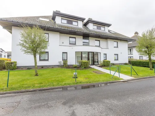 Cozy Apartment with Sunny Terrace