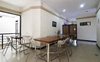 Rumah Tawa Guesthouse 1 - breakfast