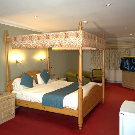Consort Hotel & Urban Spa