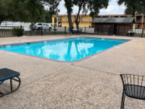 Hotel Isabella Hotels in Uvalde