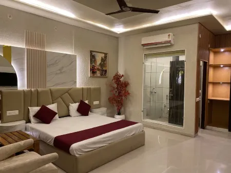 The Bhutani Heritage Отели в г. Мератх