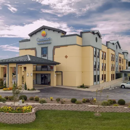 Comfort Inn & Suites Springfield I-44