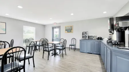 Schmidt's Creek Hotel Отели в г. Осейдж-Бич