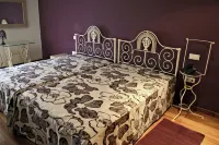 Casa Dos Poços Hotels in Almeida