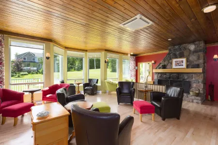 Auberge des Nuages Отели в г. Шарлевуа-Эст