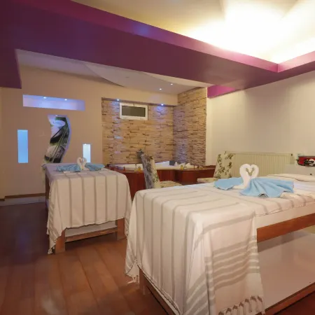 Lycus River Thermal Hotel