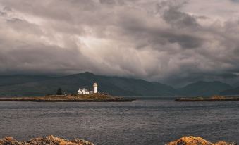 Eilean Sionnach Lighthouse Cottage