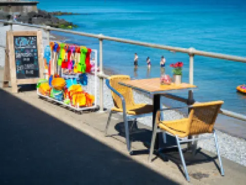 Flower Garden Studio in Sheringham Cycle Friendly Hotels in North Norfolk District