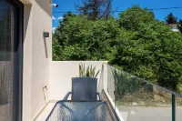 The 7 Suites by Konnect, An Elegant Living in Ipsos Hotels in Feakes