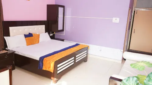 Hotel Apoorva - 2-Star