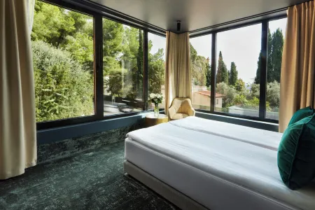 EZE Beach Residence Отели в г. Эз