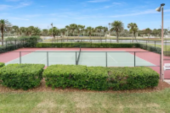 Oceanfront Pool Beach Gear Tennis Smart TVs Hotels in Crescent Beach