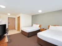 WoodSpring Suites Pharr - Pet friendly
