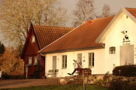 Kuskahusen Vandrarhem Отели в г. Brosarp