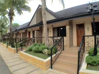 Bohol Tropics Resort Hotel in zona St. Joseph The Worker Cathedral