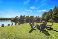 Strawberry Shores by AvantStay Lakefront Private Beach