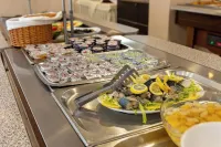 Hotel Condor - breakfast
