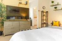 At Lakes Upscale Villa/Next to Downtown Orlando