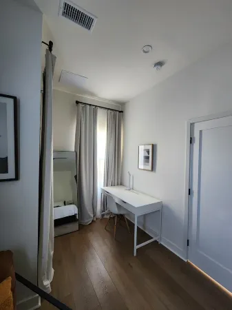 Ladera Heights Retreat, close to LAX, SOFI and the beach, centrally located. Отели рядом с достопримечательностью «Государственная зона отдыха Кеннет Хан»