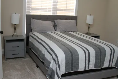 Cute Place 2yrs old near 2 Ski resorts, Many Wineries/Breweries, BR Parkway, .