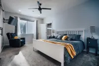 Mountain home with beautiful view, Full Kitchen, Sleeps 10, Can walk to Woodward